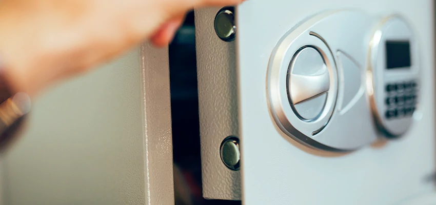 Fingerprint Safe Openers in Scotts Valley, CA